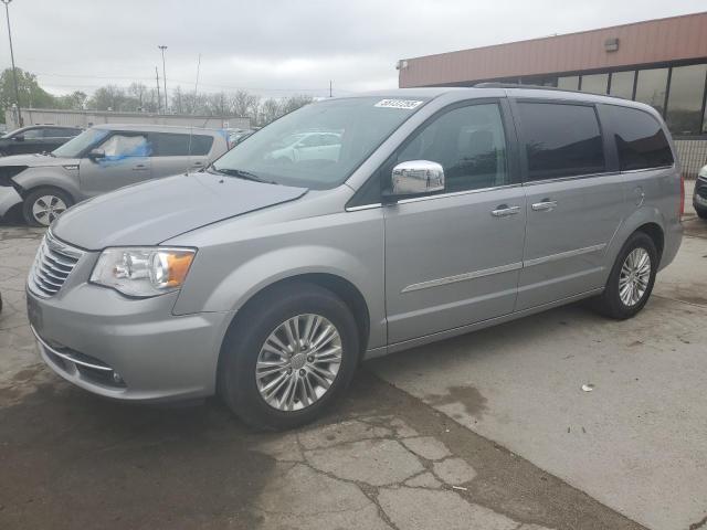 2015 CHRYSLER TOWN & COU - 2C4RC1CG1FR590396