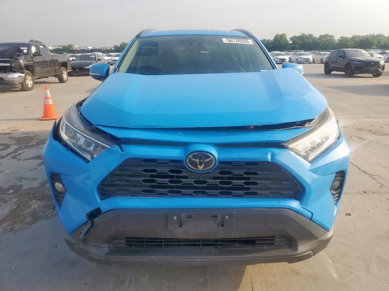 2019 TOYOTA RAV4 XLE - JTMW1RFV6KD024880