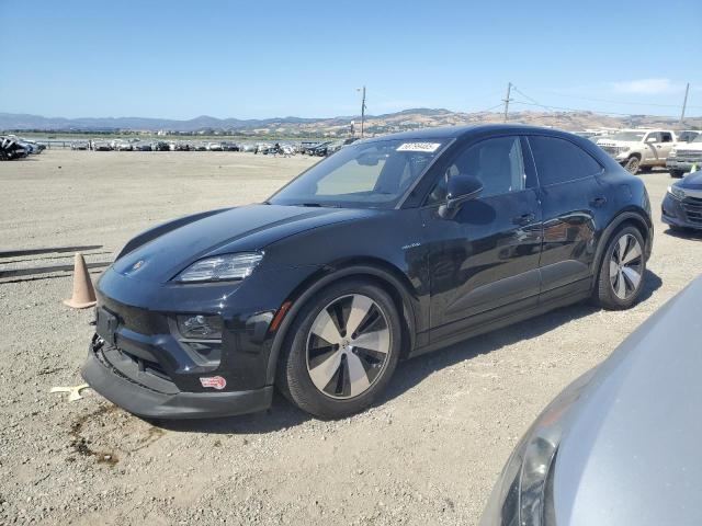 PORSCHE MACAN 4