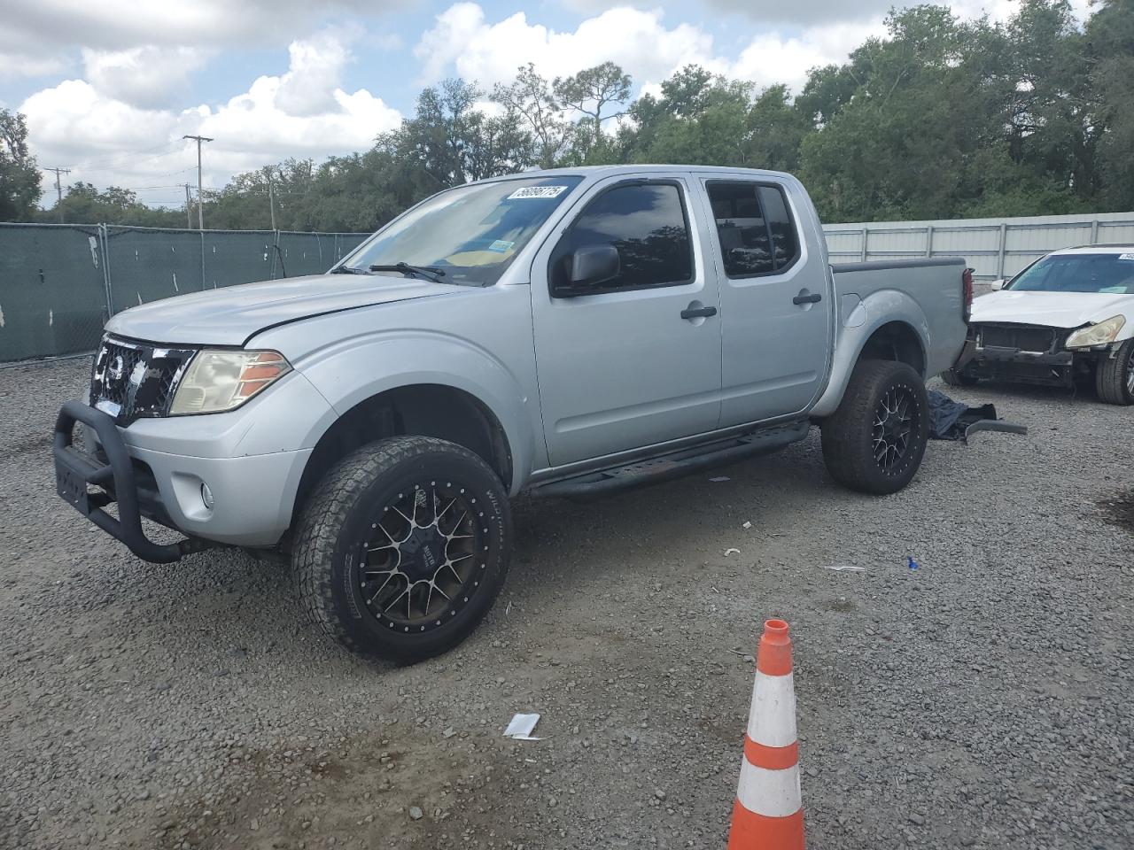 NISSAN FRONTIER S