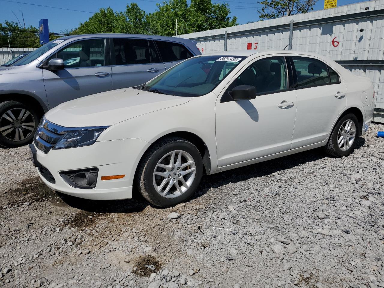 FORD FUSION S