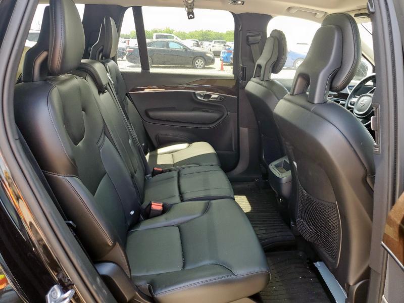 2017 VOLVO XC90 T5 - YV4102XK2H1117766