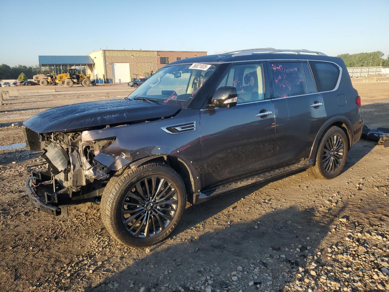 INFINITI QX80 LUXE
