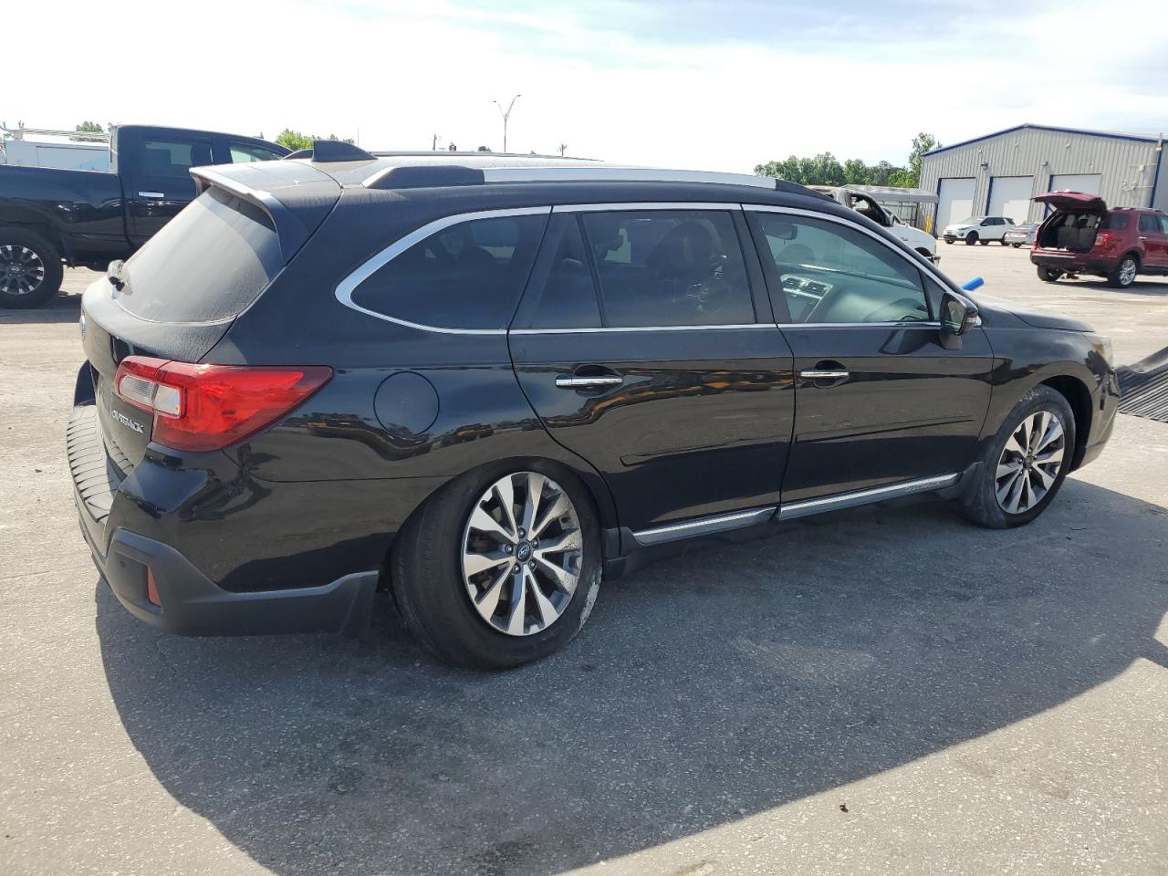 SUBARU OUTBACK TOURING