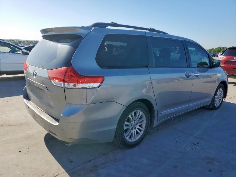 TOYOTA SIENNA XLE 2013 silver sports v gas 5TDYK3DC2DS327442 photo #4
