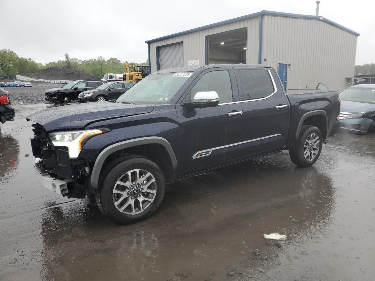 TOYOTA TUNDRA CREWMAX PLATINUM