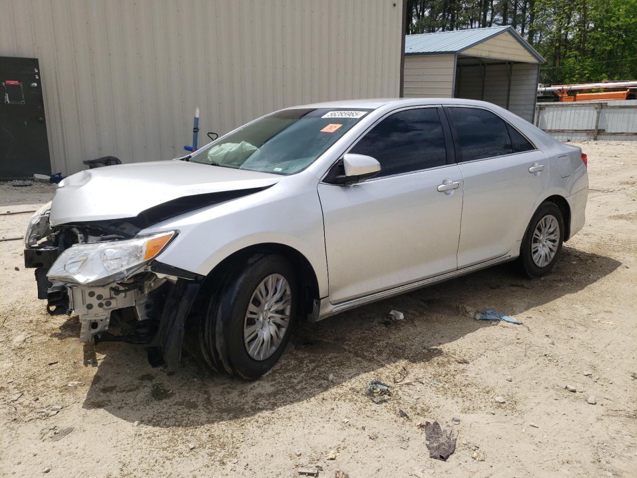 TOYOTA CAMRY BASE