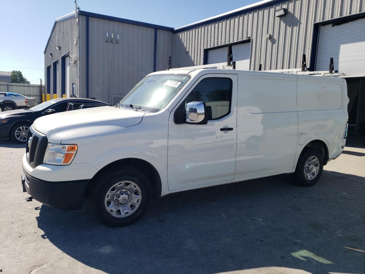 NISSAN NV2500 2500 S