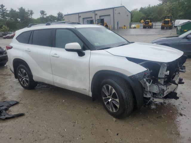 2022 TOYOTA HIGHLANDER - 5TDGBRCH9NS104568