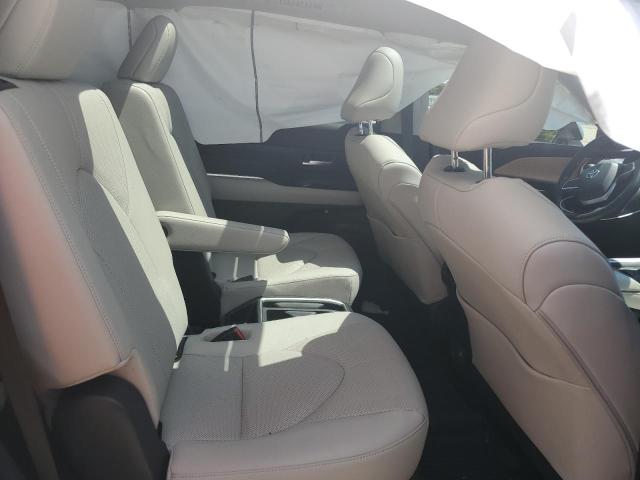 2024 TOYOTA GRAND HIGH 5TDACAB58RS006245