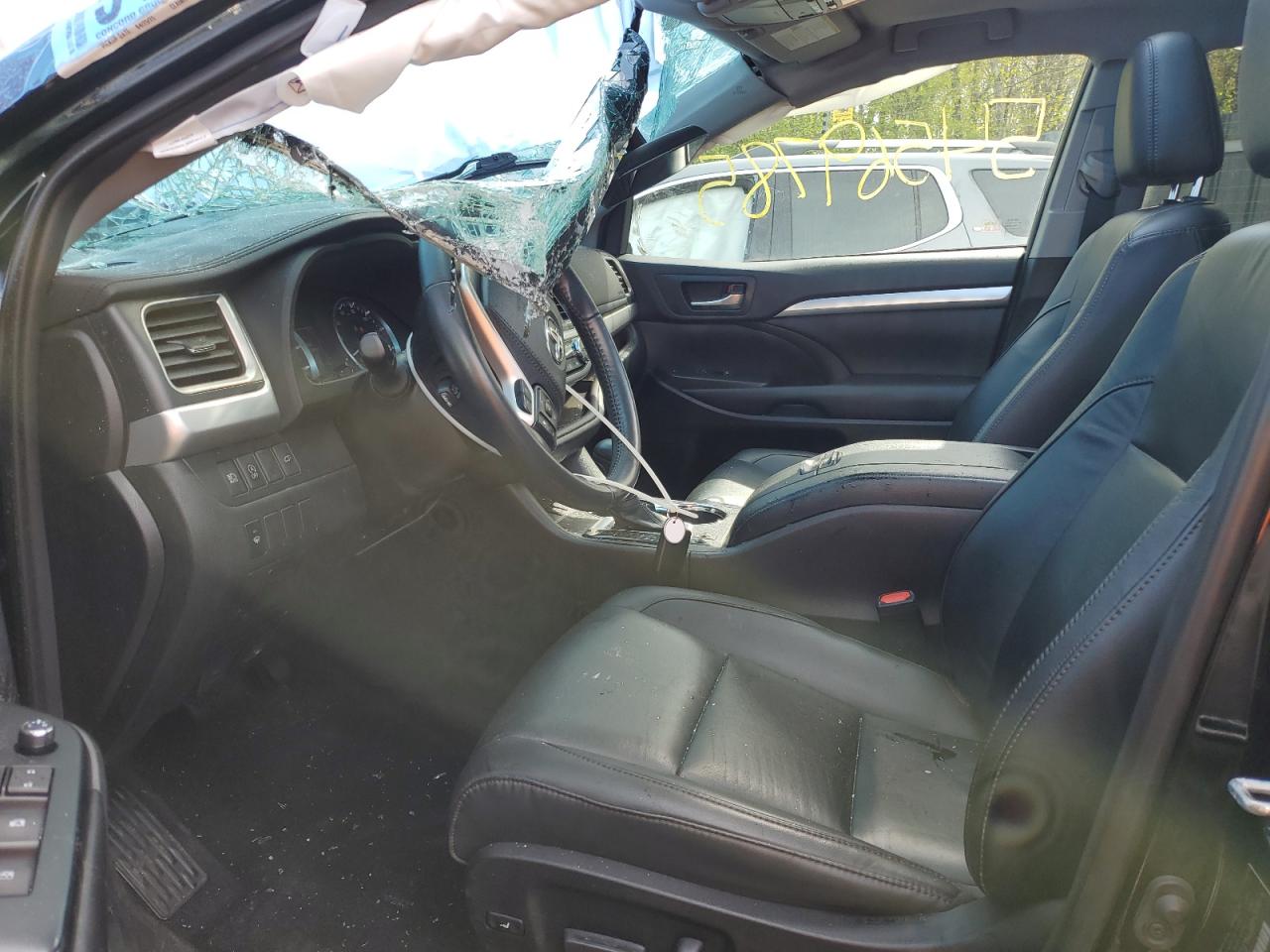 TOYOTA HIGHLANDER SE