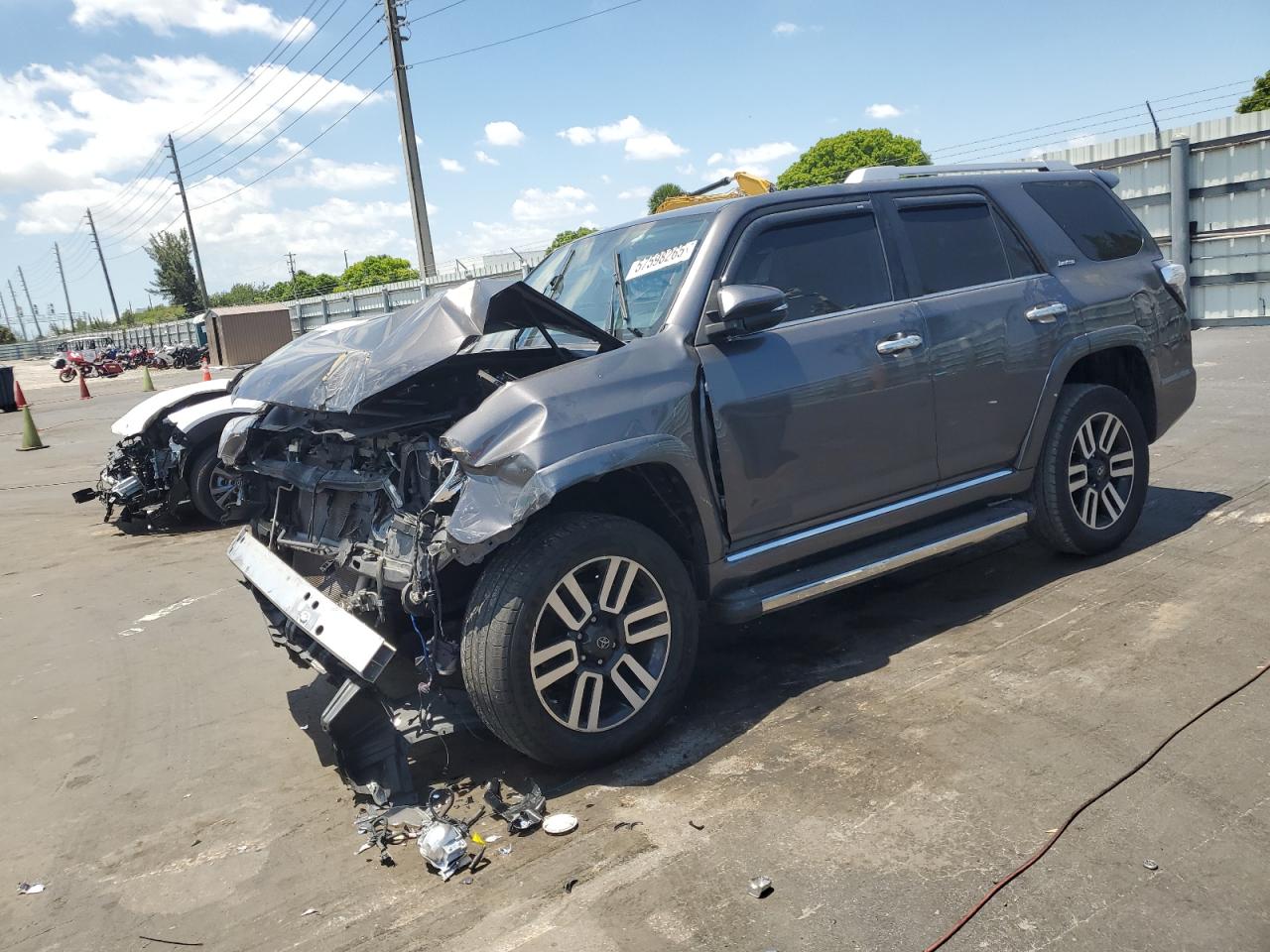 TOYOTA 4RUNNER SR5/SR5 PREMIUM