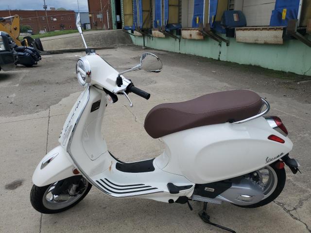 VESPA PRIMAVERA/ 2022 white  gas ZAPM818G8N5907380 photo #4