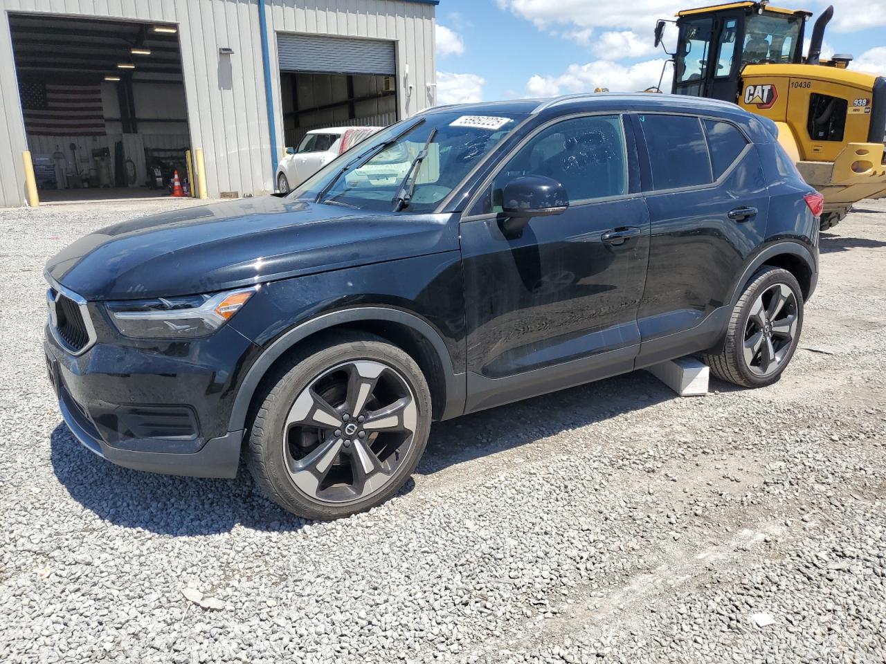 VOLVO XC40 T4 MOMENTUM