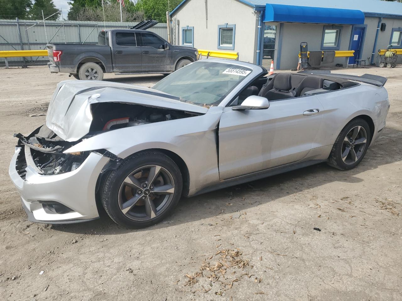FORD MUSTANG