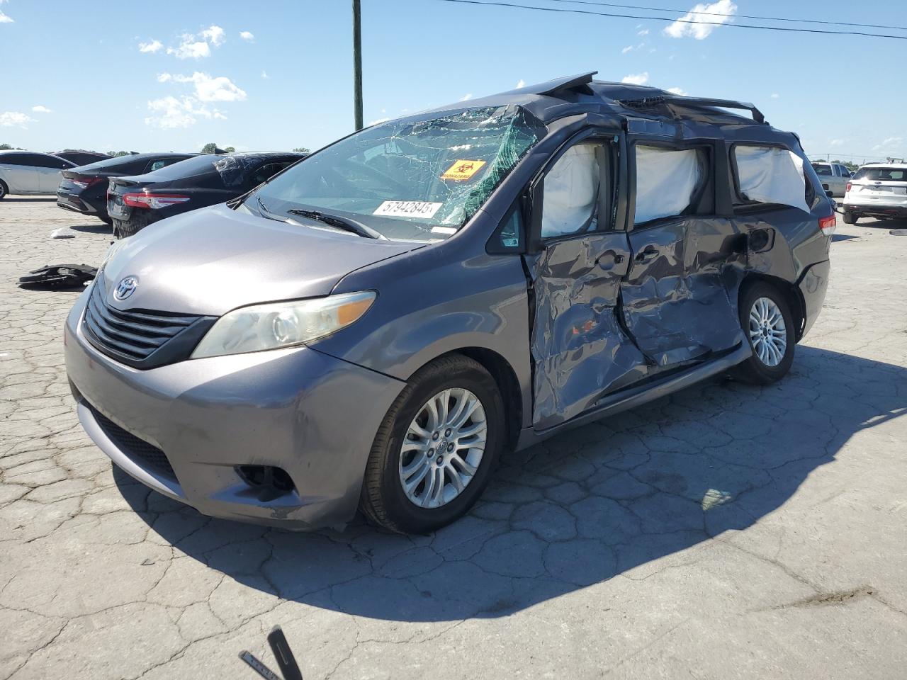 TOYOTA SIENNA XLE