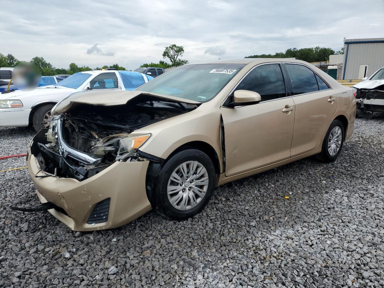 TOYOTA CAMRY BASE