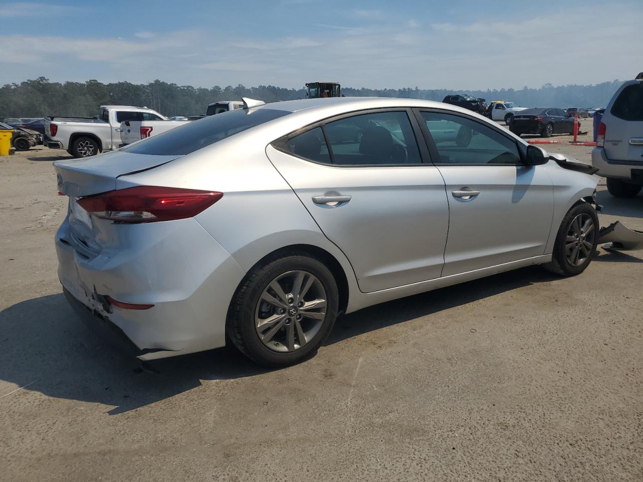 HYUNDAI ELANTRA SEL