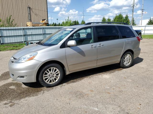TOYOTA SIENNA XLE