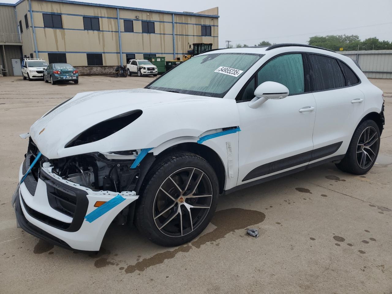PORSCHE MACAN BASE