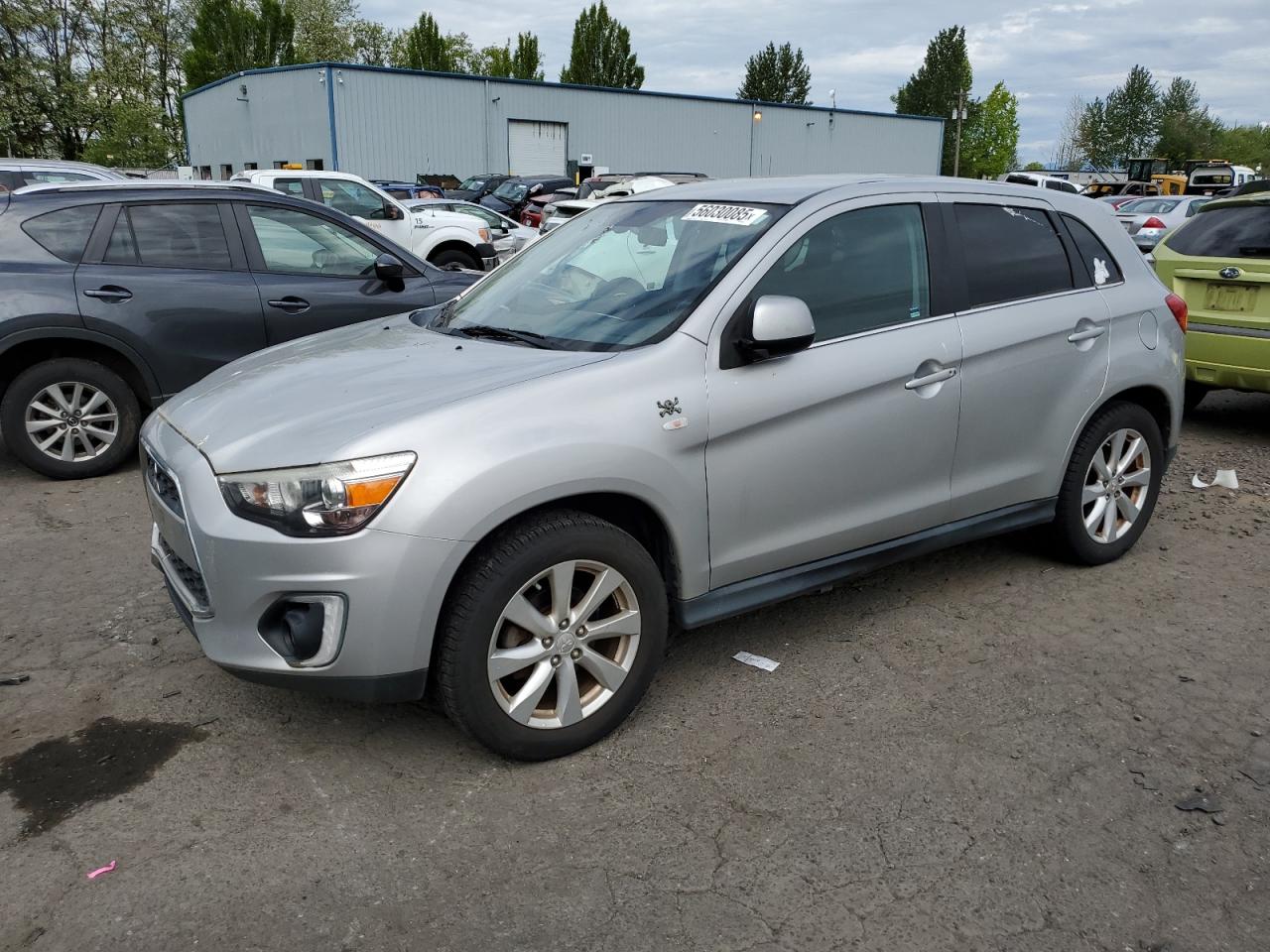 MITSUBISHI OUTLANDER SE