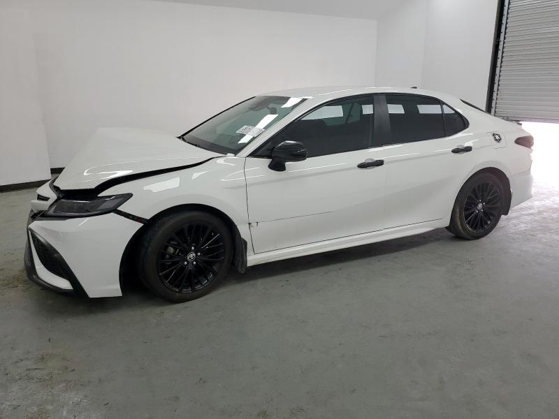 Vin: 4t1g11ak2mu423710, lot: 53686645, toyota camry se 2021 img_1