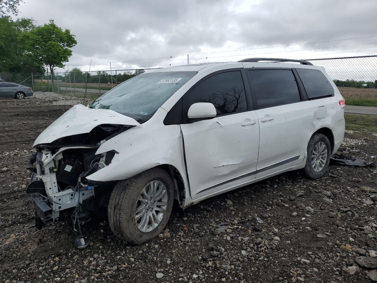 TOYOTA SIENNA XLE