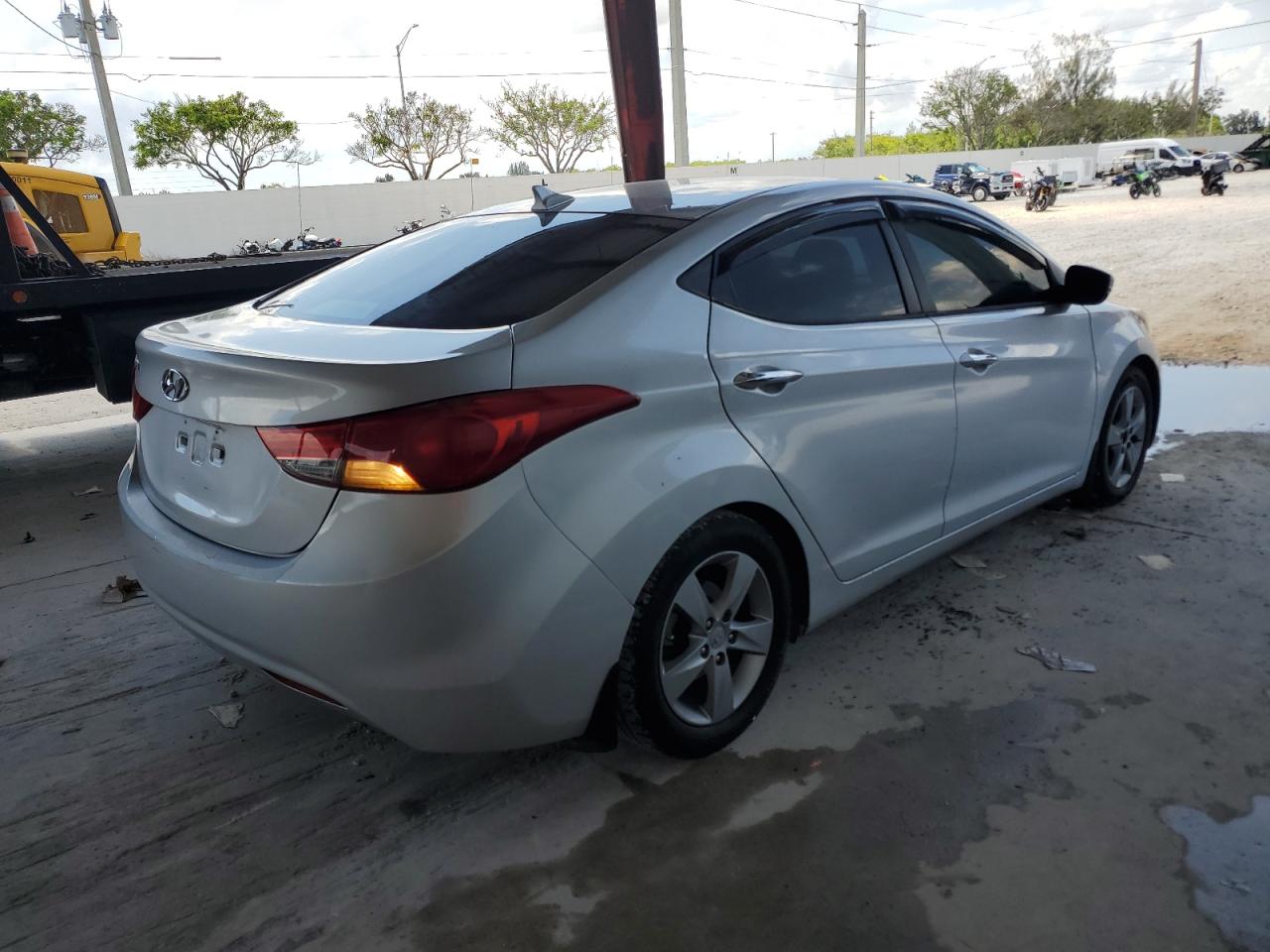 HYUNDAI ELANTRA GLS