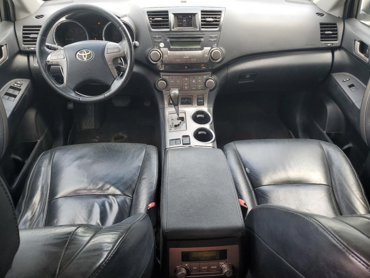 TOYOTA HIGHLANDER SE