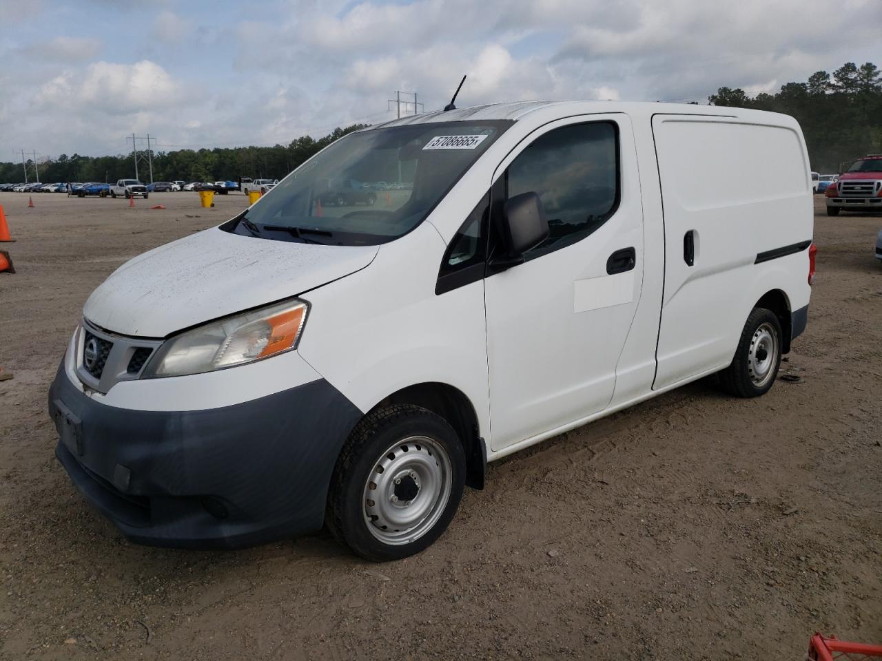 NISSAN NV 2.5S