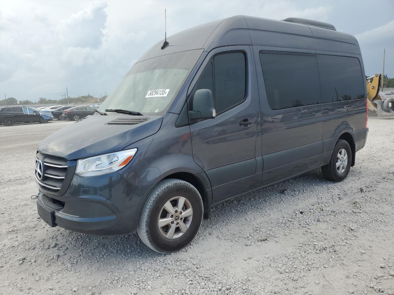 MERCEDES-BENZ SPRINTER 2500