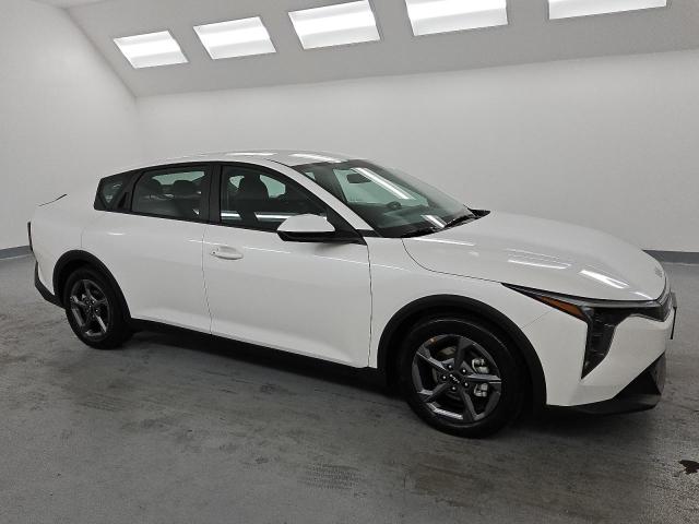 Vin: 3kpft4dexse075717, lot: 55951585, kia k4 lx lx 20254