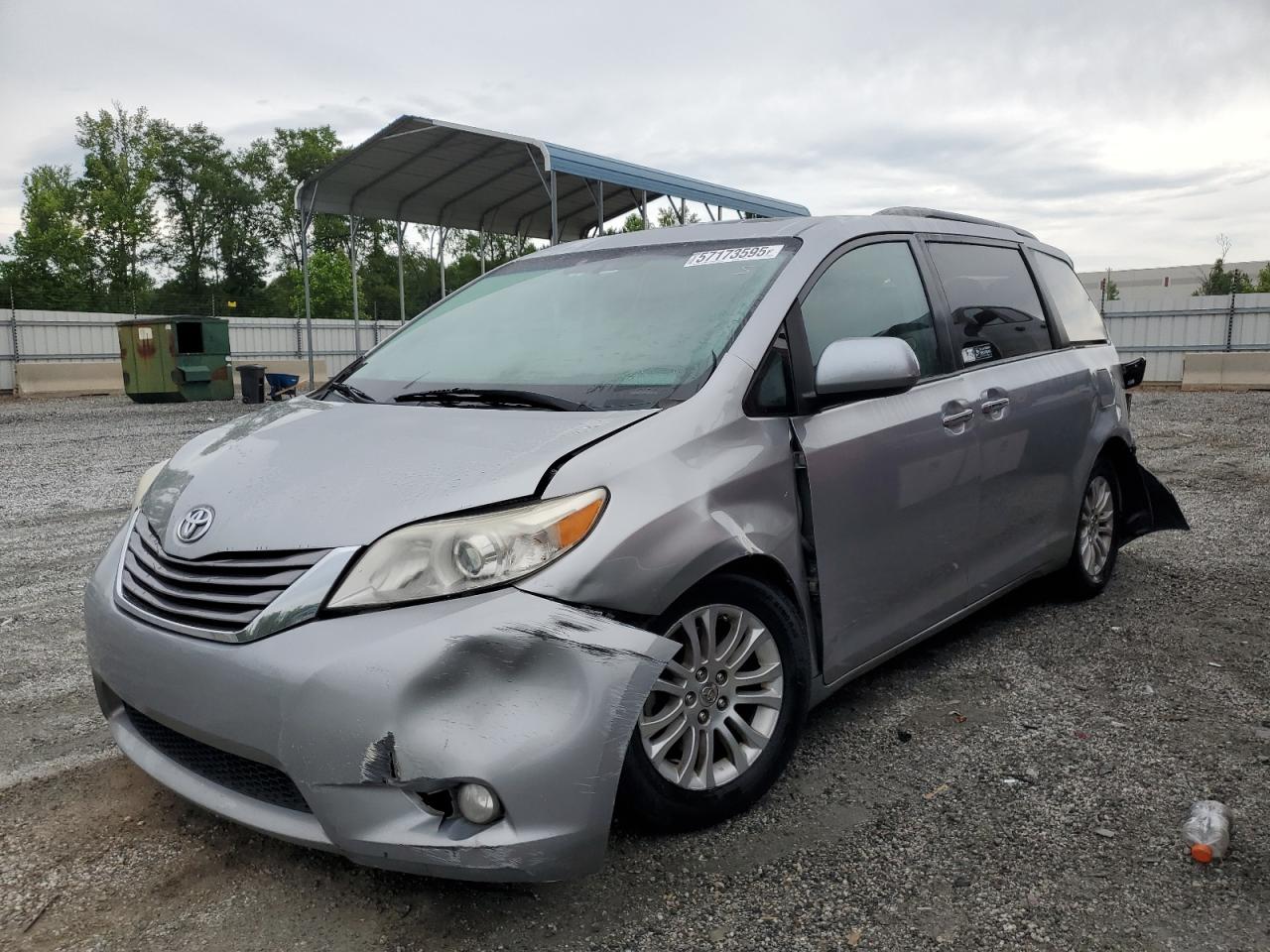TOYOTA SIENNA XLE