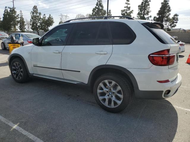 BMW X5 XDRIVE3 2013 white  gas 5UXZV4C59D0B01715 photo #3