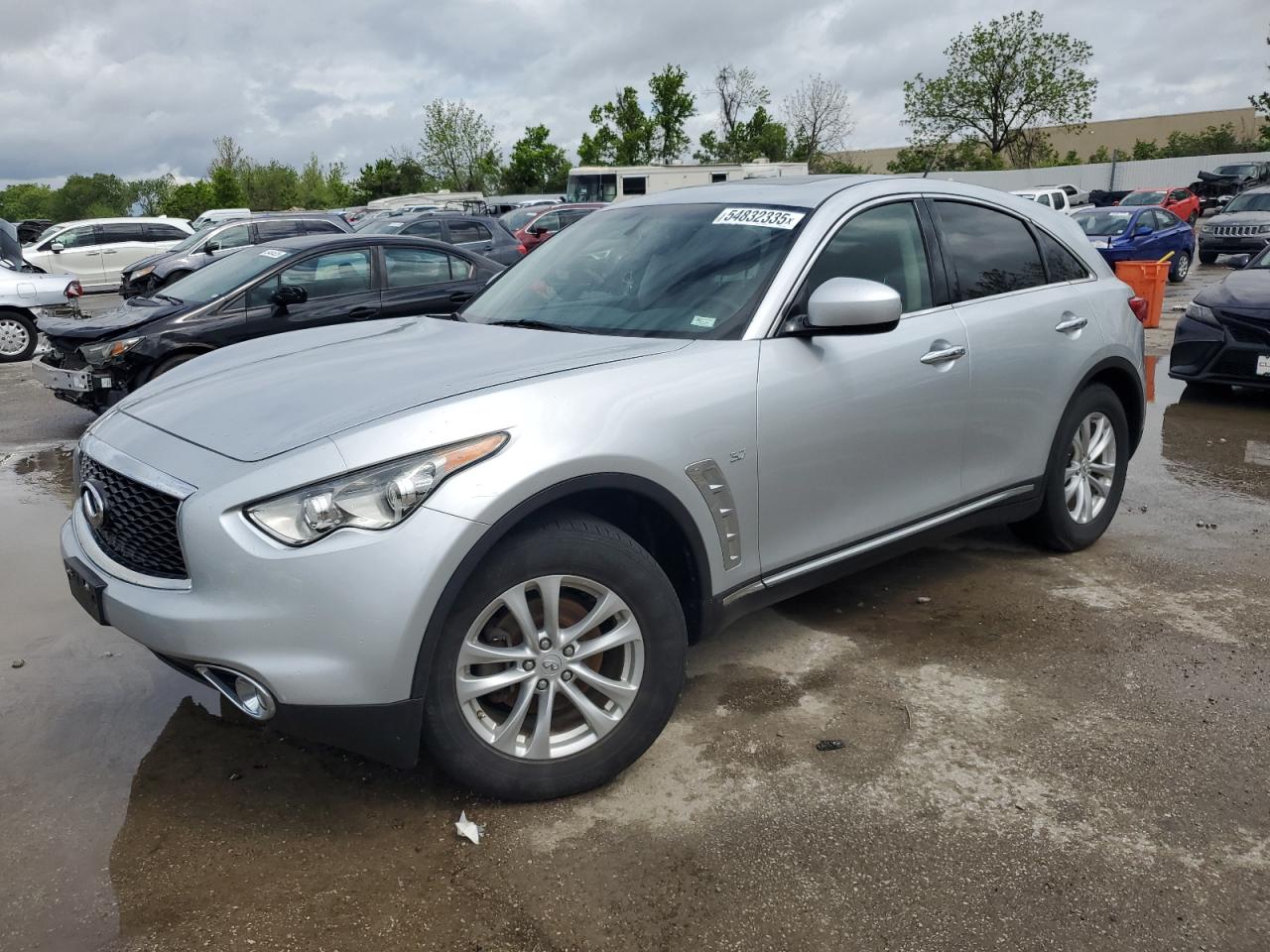 INFINITI QX70