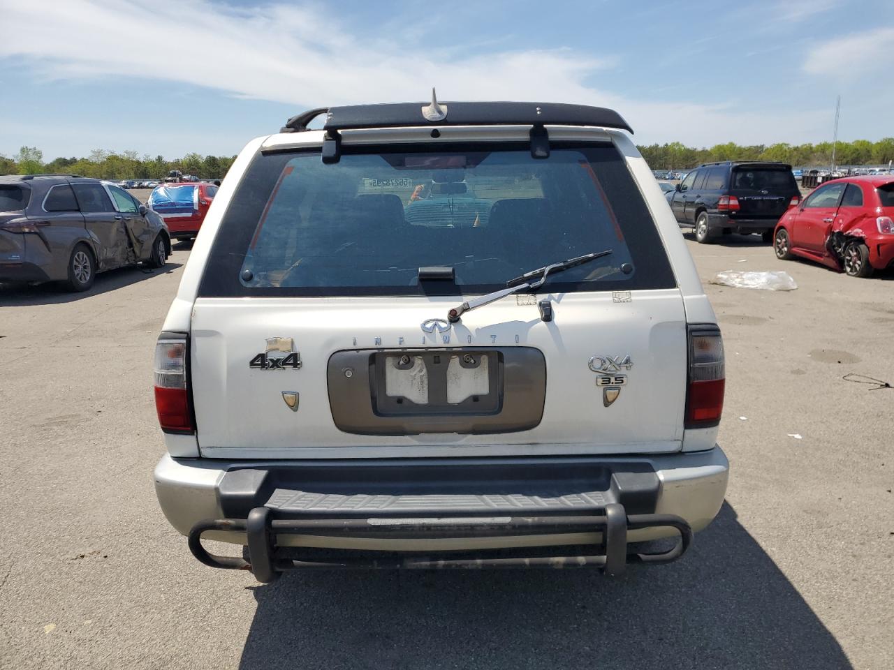 Lot #3301605757 1999 INFINITI QX4