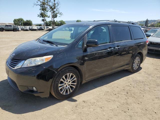 TOYOTA SIENNA XLE