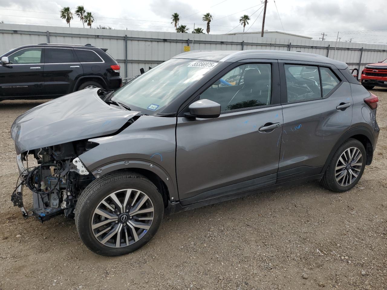 NISSAN KICKS SV