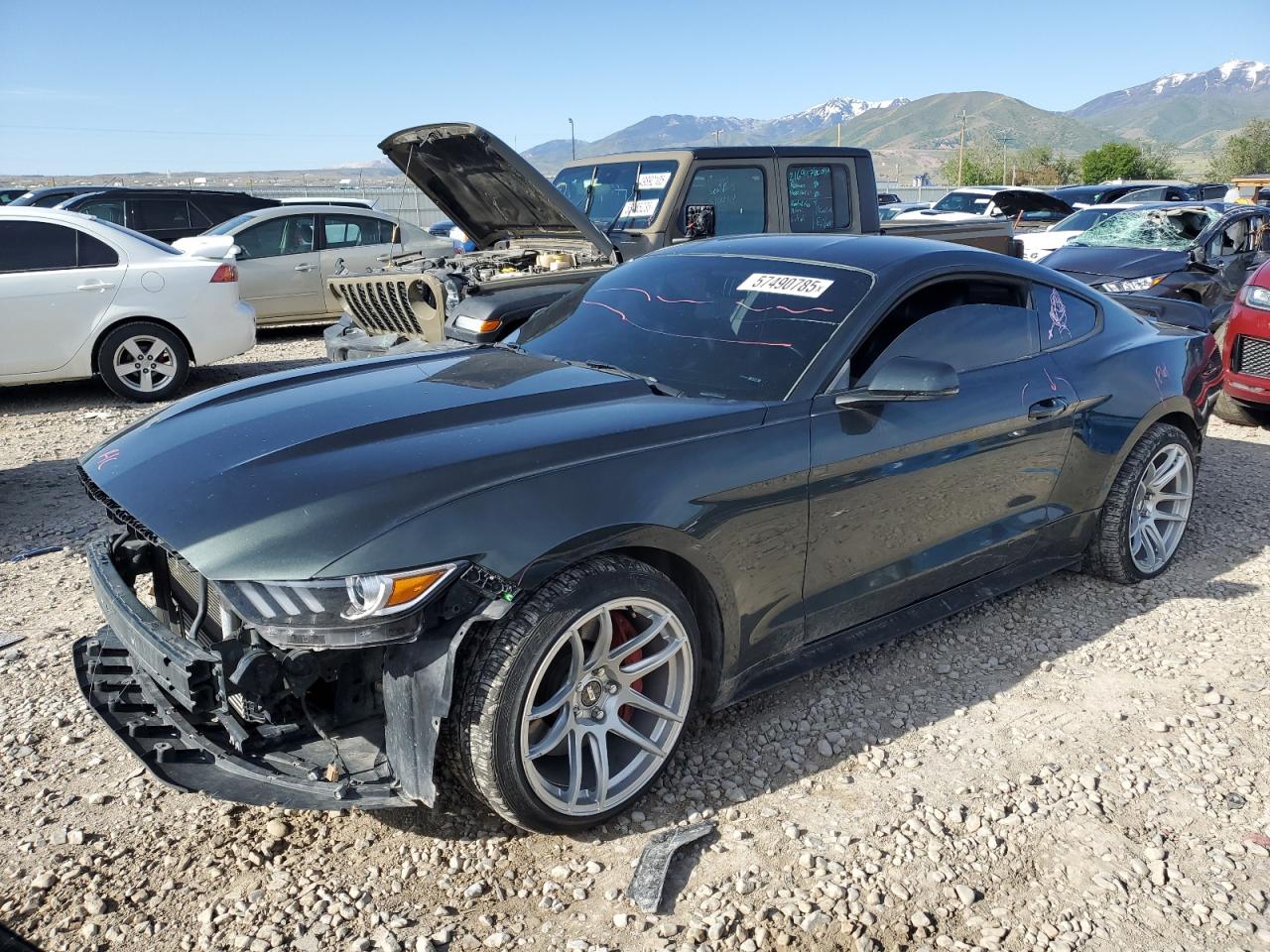 FORD MUSTANG