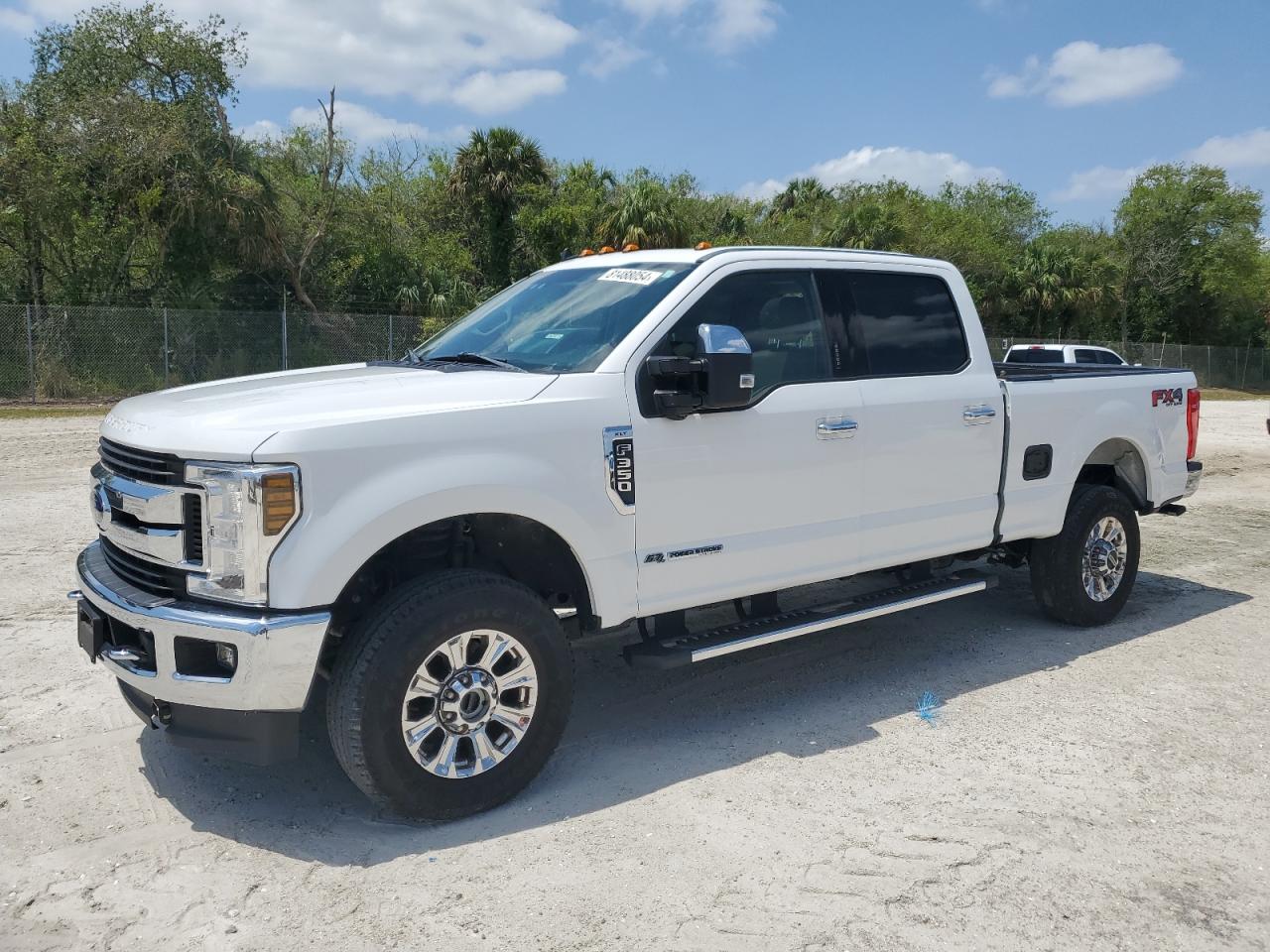 FORD F-350 SUPER DUTY