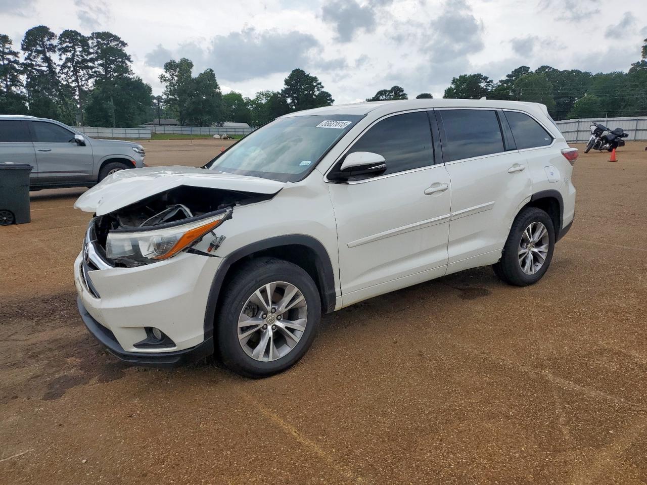 TOYOTA HIGHLANDER LE