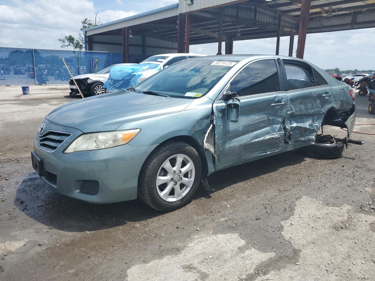 TOYOTA CAMRY BASE