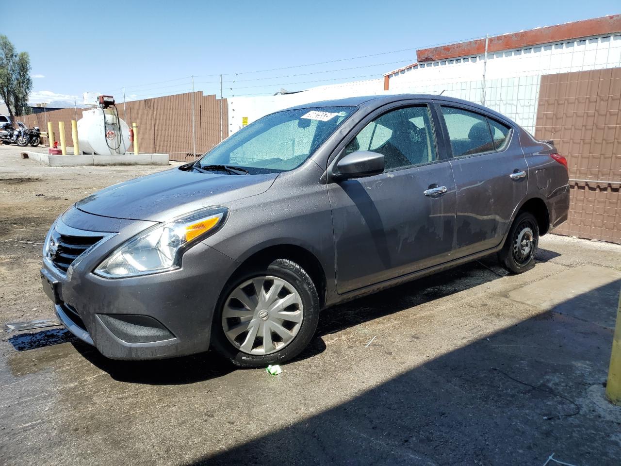NISSAN VERSA S