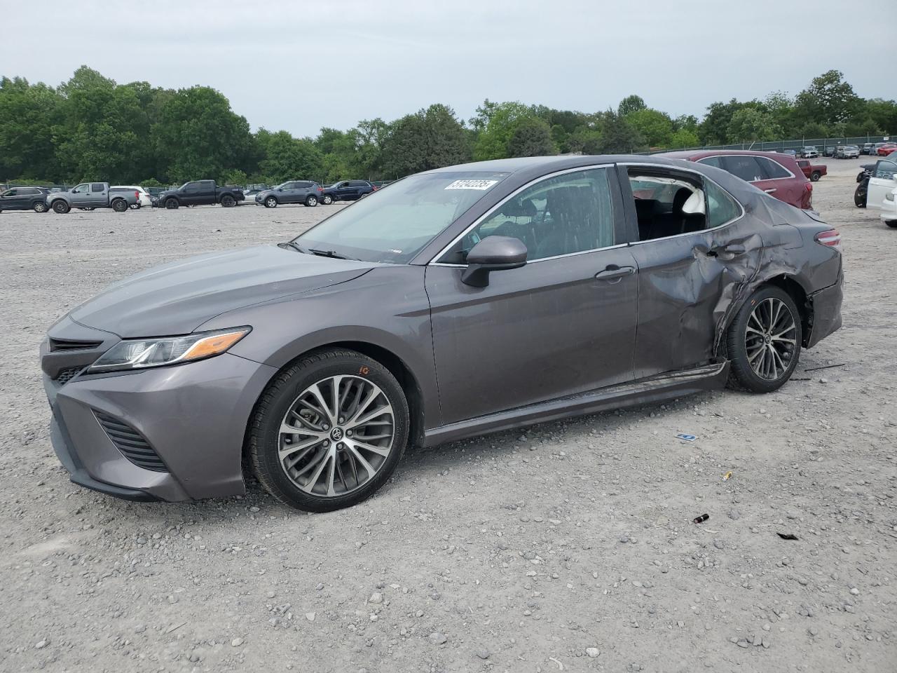 TOYOTA CAMRY SE
