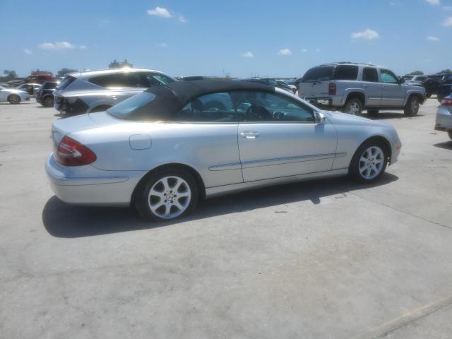 MERCEDES-BENZ CLK 320 2004 silver  gas WDBTK65G94T017124 photo #4