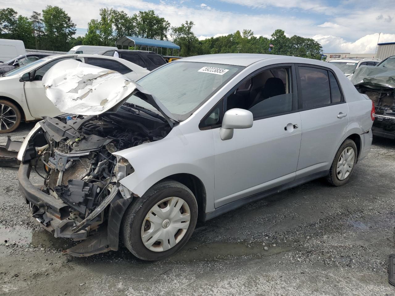 NISSAN VERSA S