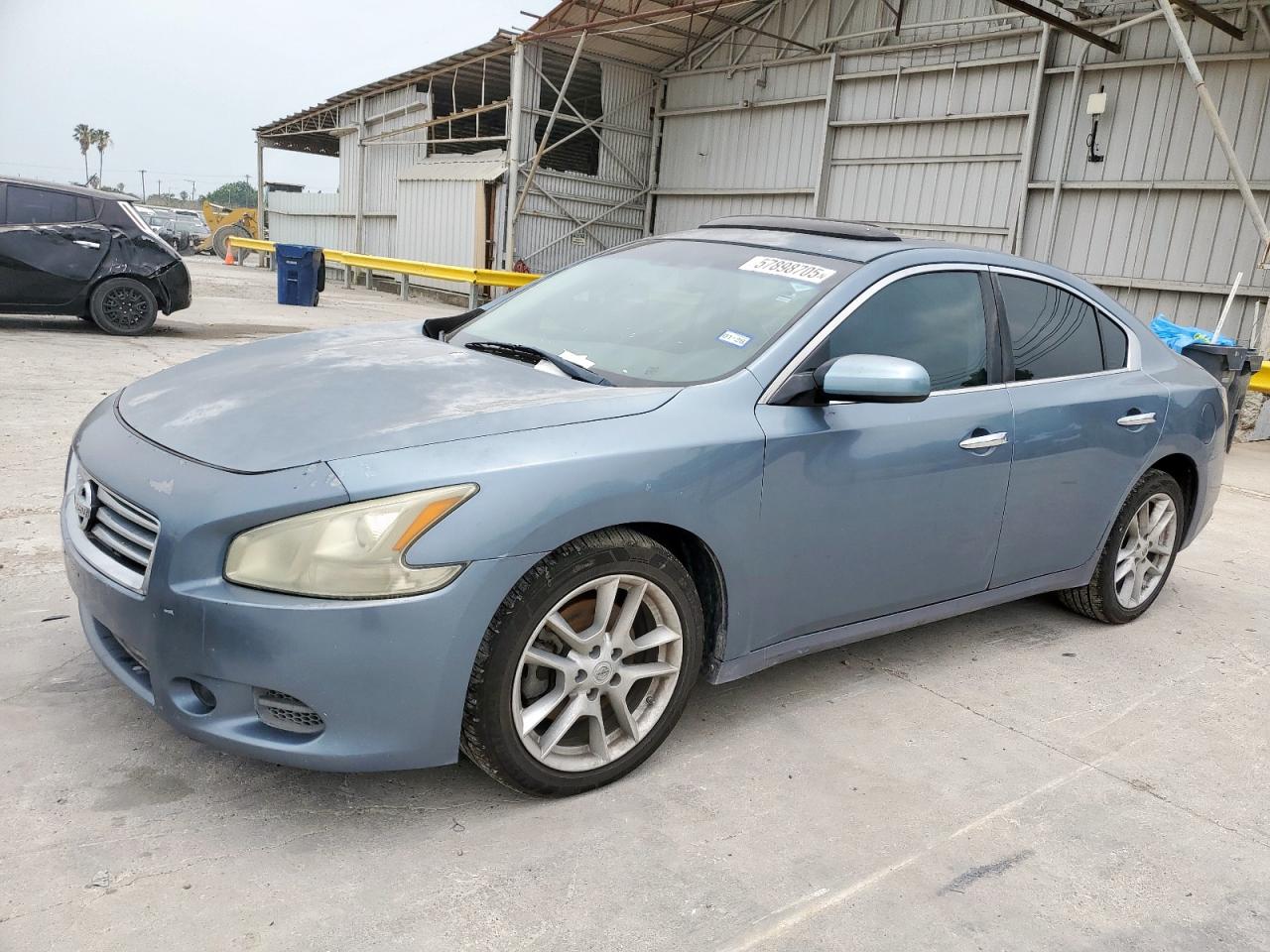 NISSAN MAXIMA S