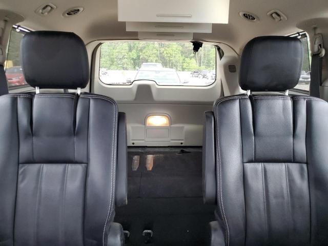 2015 CHRYSLER TOWN & COU - 2C4RC1BG4FR618354