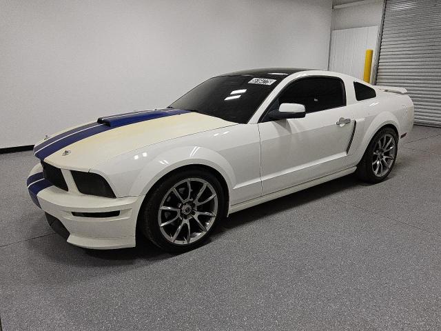 FORD MUSTANG GT
