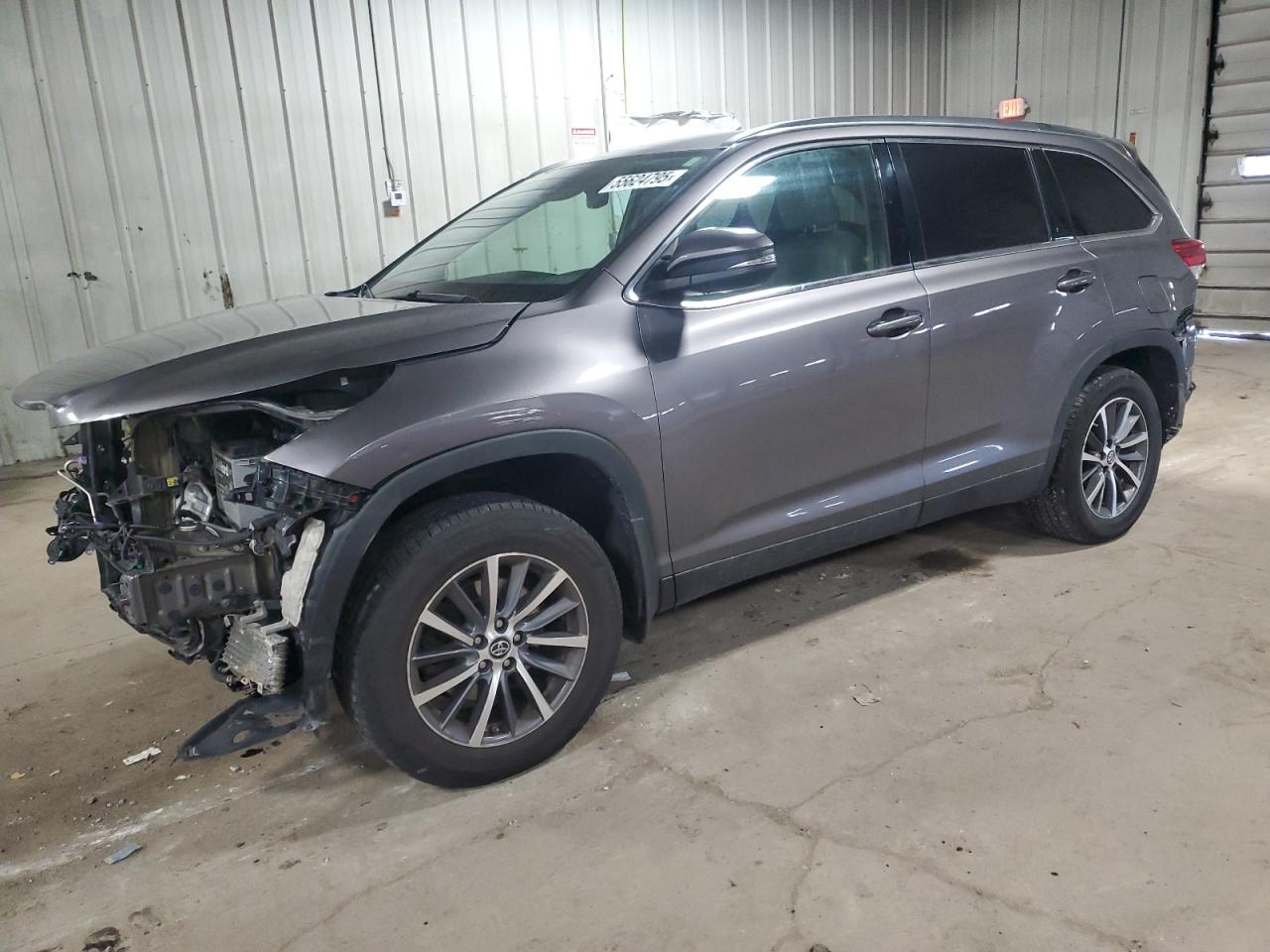 TOYOTA HIGHLANDER SE